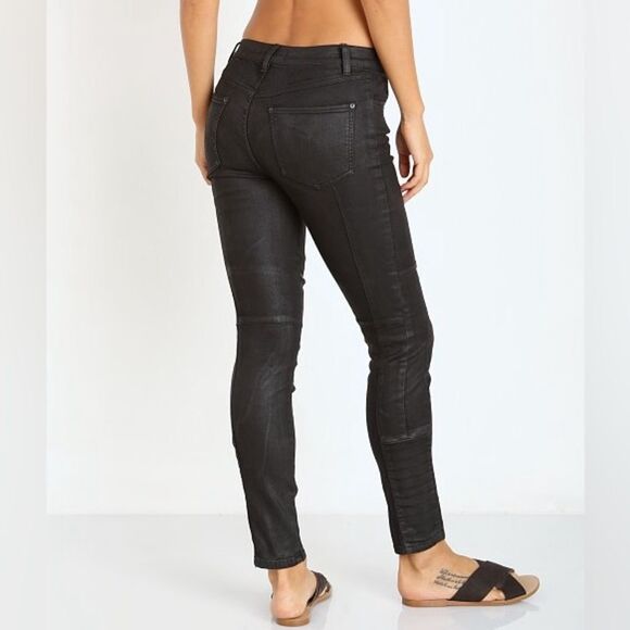 Free People Black Coated Low Rise Jillian Skinny Pant Jeans Size 31 - Picture 4 of 7